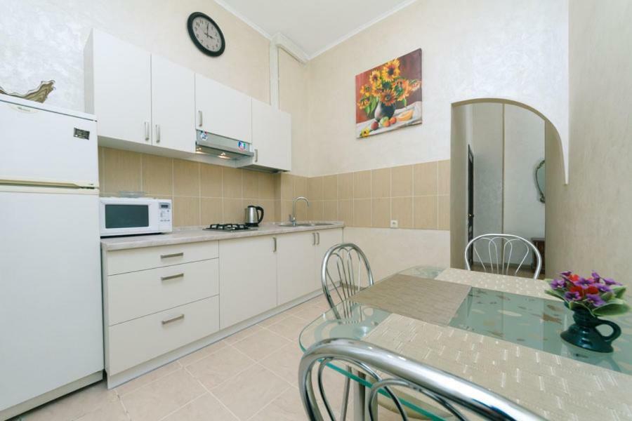 Apartment On Saksahanskoho Street Kiev Eksteriør billede