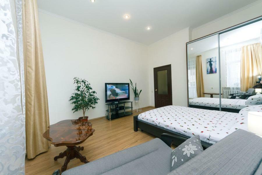 Apartment On Saksahanskoho Street Kiev Eksteriør billede
